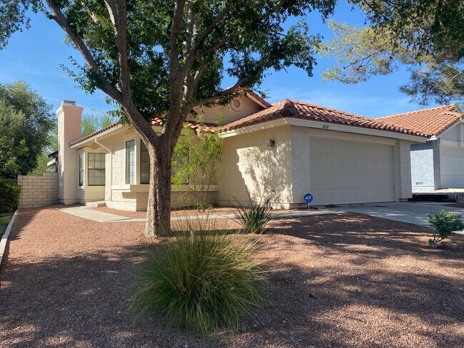 Building Photo - Silverado Ranch Area: Delightful single st... Rental