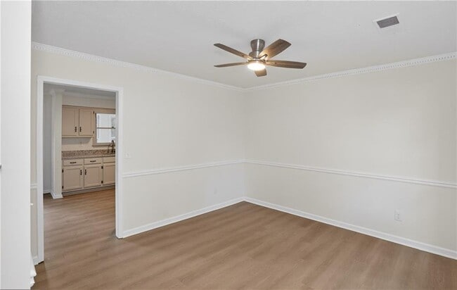 Photo - 401 Vardon Way