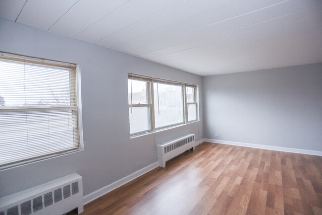 Photo - 5653 N Christiana Ave