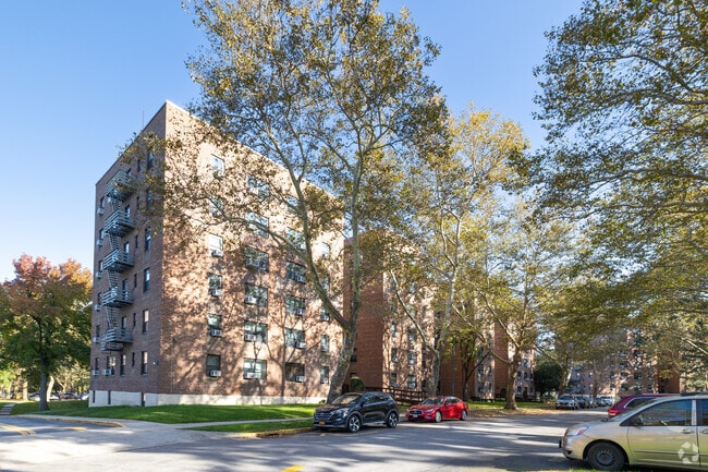 210-11 75th Avenue - Windsor Park