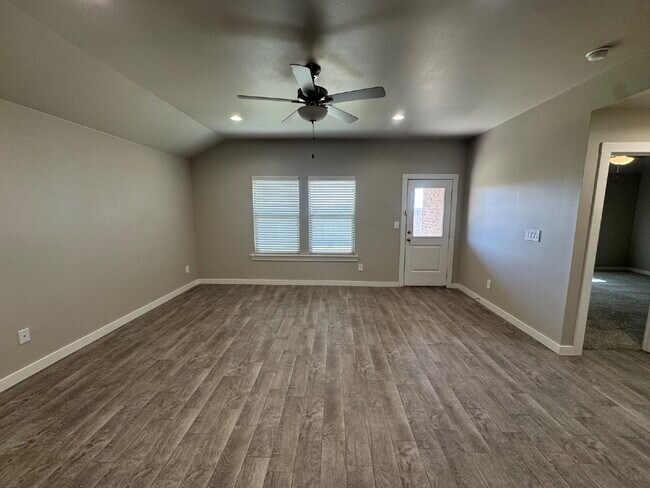 Photo - Beautiful 4 Bedroom 2 & 1/2 Bath Home Behind H-E-B!