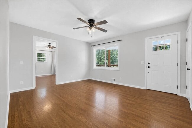 Photo - 125 Patricia Ave