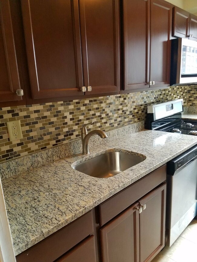 Photo - 225 St Pauls Ave Unit 8n