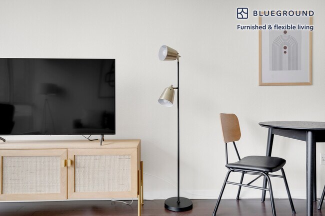 Photo - 388 Beale St Unit FL15-ID775