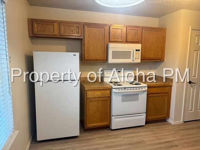 Photo - 1065 W Pine Ave