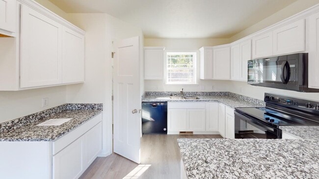 Photo - 124 E Sunset Cove Ln