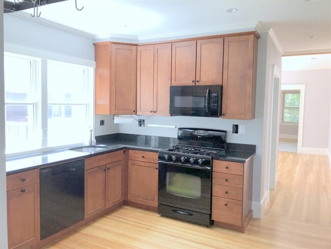 Building Photo - 133 Boston Ave Unit 1 Rental
