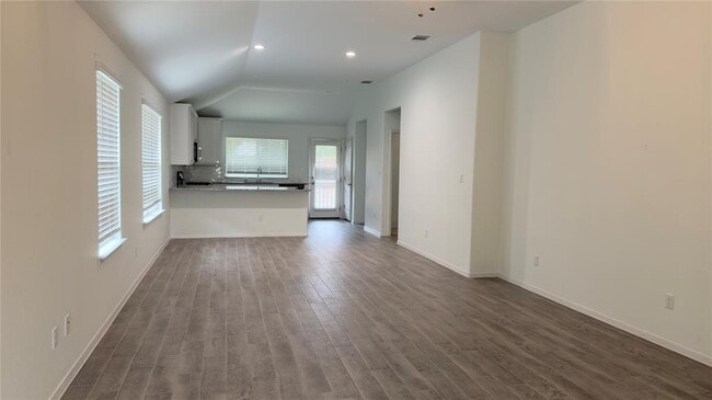 Photo - 128 Riverhill Dr