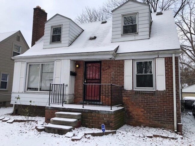 Photo - 7745 Memorial St