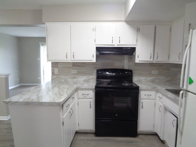 Photo - 6045 Marshall Ave Unidad 1w