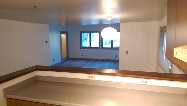 Photo - 3267 N Bartlett Ave Unit UWM / East-Side 3BR lower flat