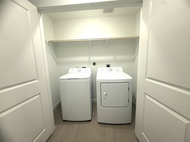 Building Photo - 1520 Crowson Rdg