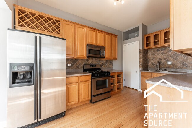 Photo - 4940 N Hamilton Ave Unidad 3