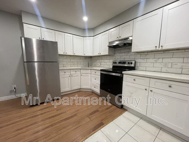 Photo - 30 William St Unit Main Suite