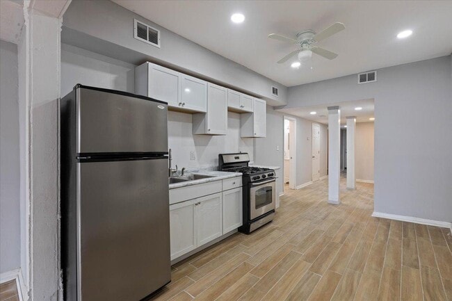 Photo - 1913 S Troy St Unit G