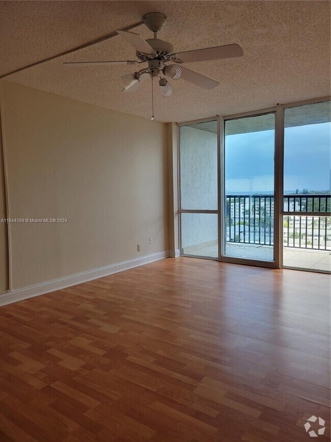 Building Photo - 2049 S Ocean Dr Unit 1105 Rental