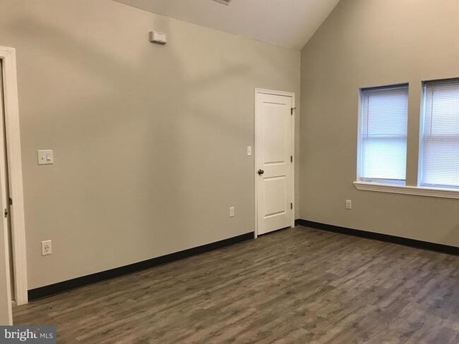 Photo - 6127 MacBeth Dr