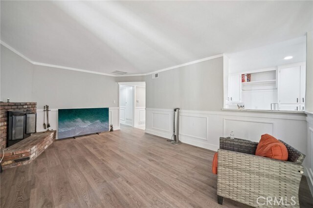 1112 E Ave J 4