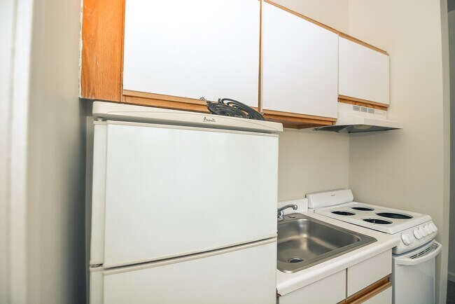 Photo - 3925 W Irving Park Rd Unidad J06P