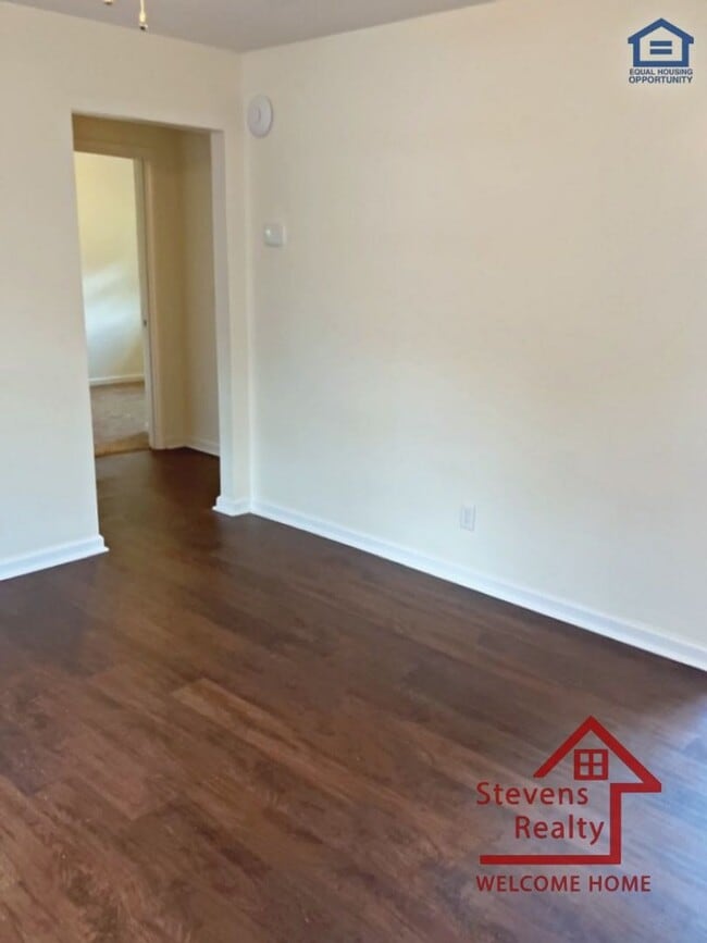 Photo - 415 Pinecrest St