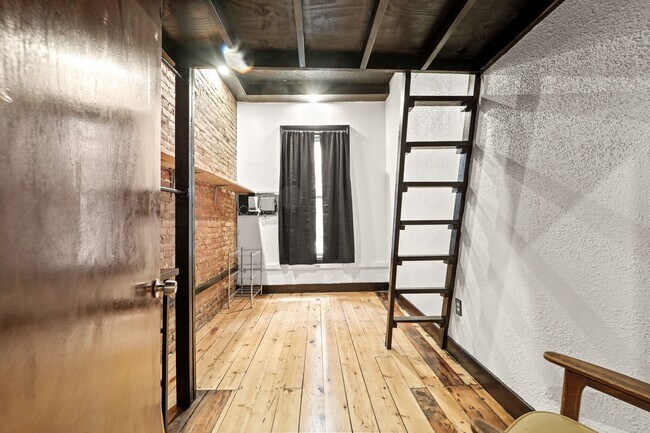 Photo - 136 Court St Unidad 3