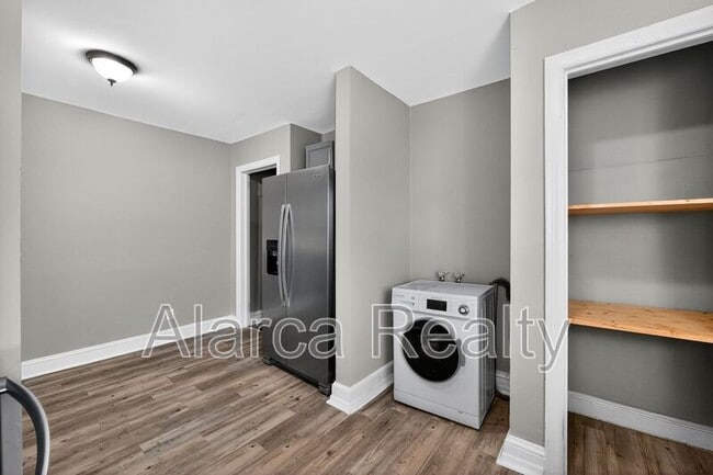 Photo - 1137 Skyview Rd