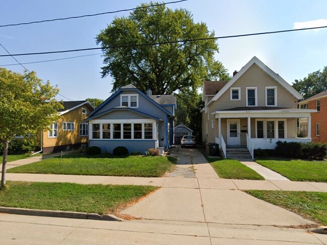 Building Photo - 1941 E Washington Ave Rental