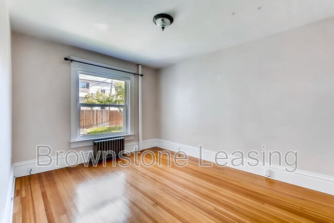 Photo - 1124 Emerson St Unidad #26