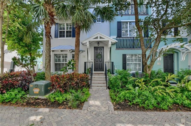 Photo - 306 E Mallory Cir