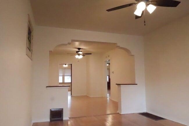 Photo - Charming Clifton Heights Bungalow!!