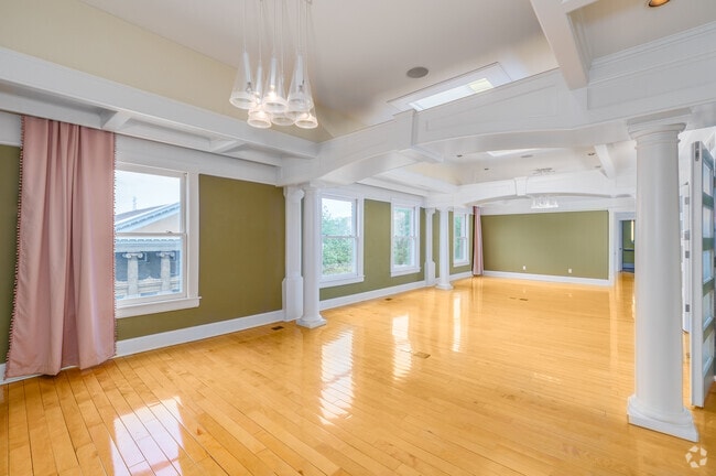 Penthouse 2BR, 1.5BA - 2,518SF - Living Room