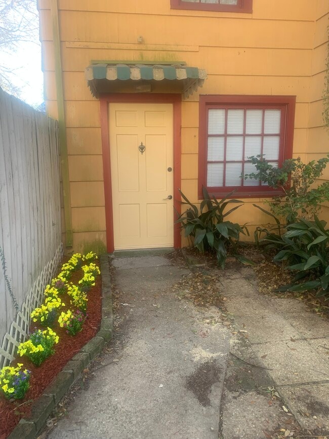 Photo - 8224 Freret St