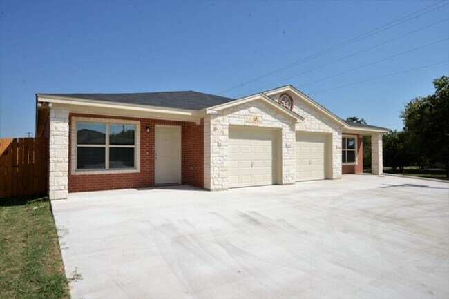 Photo - 1107 Stealth Lane Unidad A