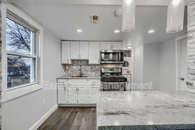 Photo - 4012 Fernhill Ave Unit 3FL