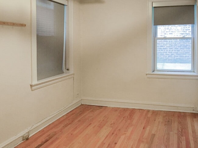 Building Photo - 2208 W Foster Ave Unit 2206-GDN