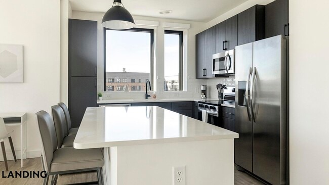 Photo - 1007 S Mint St Unidad 826