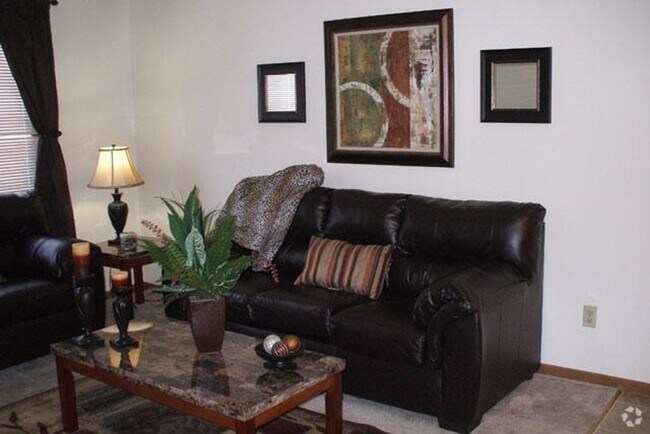 Deckner Manor Apartment Homes