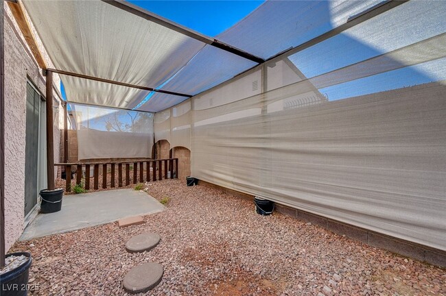 Photo - 4339 Spencer St