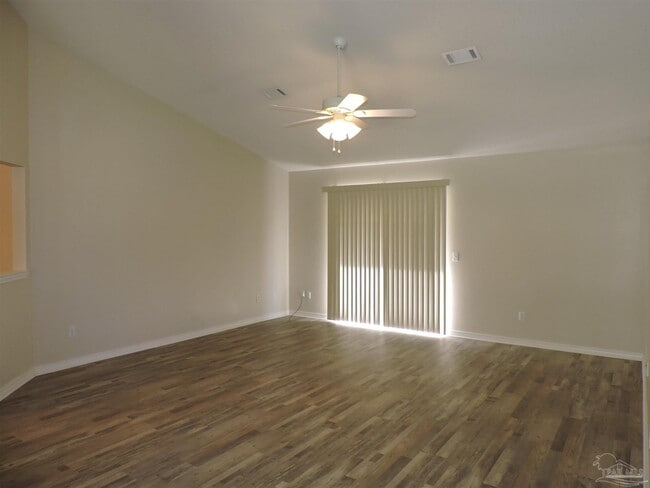 Photo - 551 Riola Pl