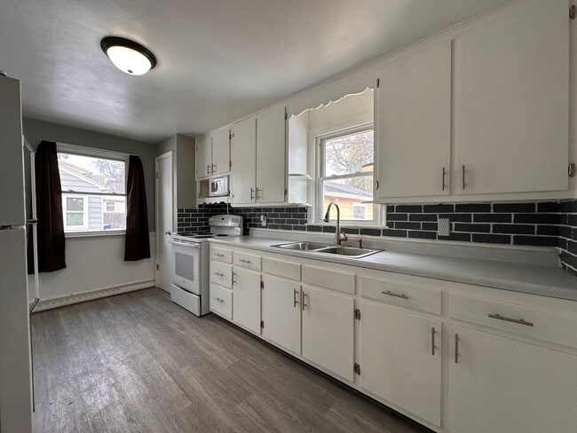 Photo - Recently Renovated 3 Bedroom 1 Bath Single Family Home!