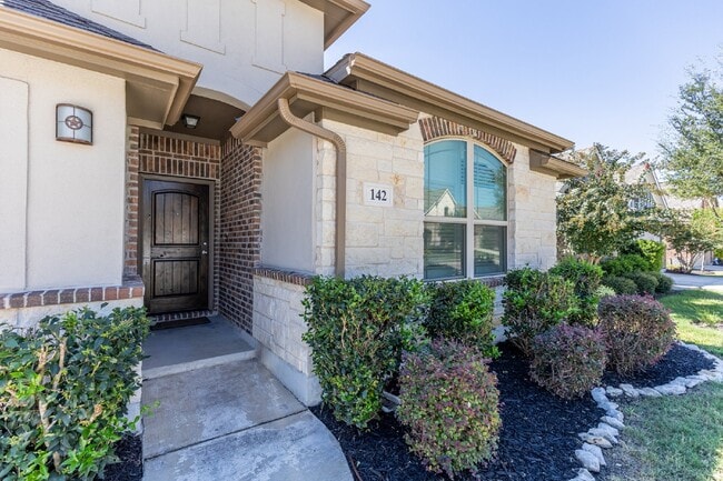 Photo - 142 Destiny Dr