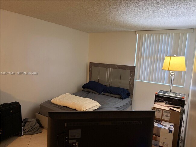 Photo - 2771 Riverside Dr Unidad 517-A