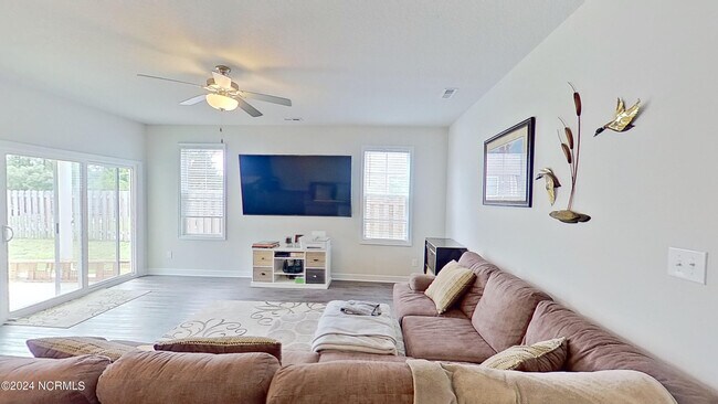 Photo - 266 Currituck Dr