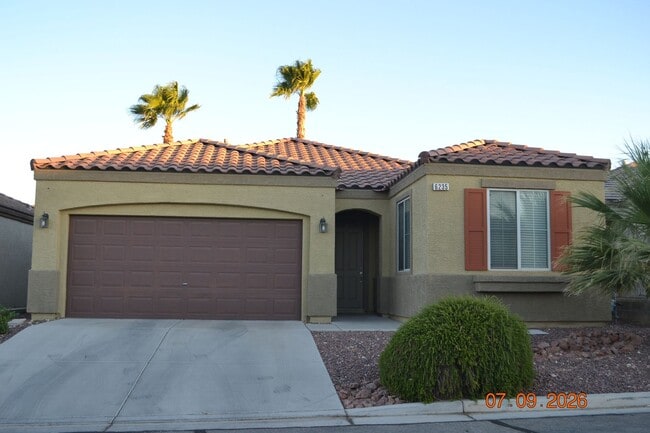 Building Photo - 2BED/2BA SOUTHWEST HOME - 1 STORY IN GATED COMMUNITY WITH POOL AREA AND SPA