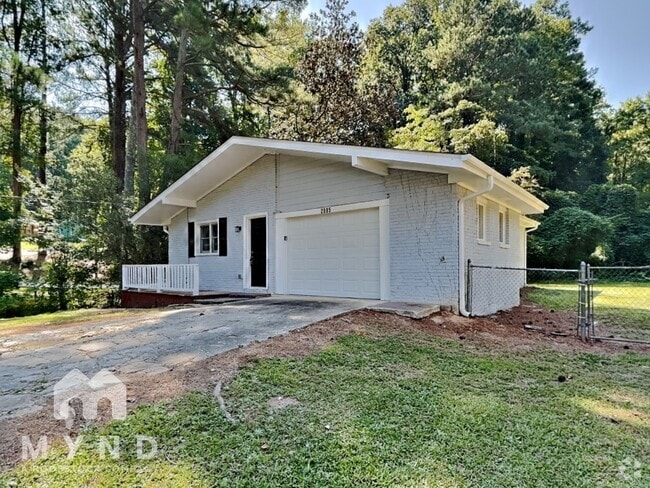 Building Photo - 2585 Westchester Dr Rental