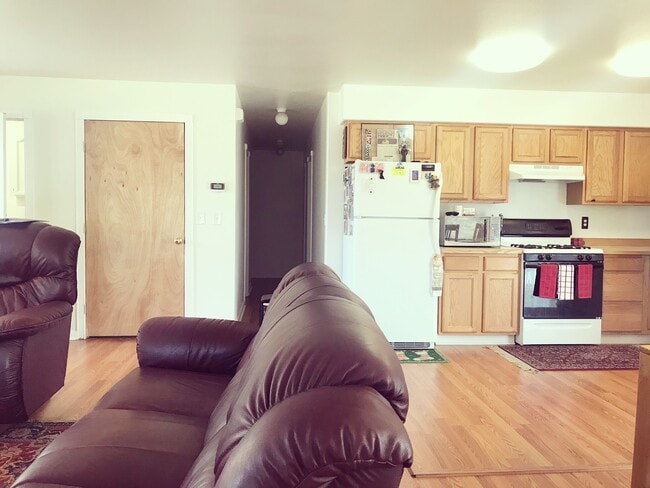 Photo - Centrally located 3 bed/2 bath Ranch style home with large oversized heated garage.