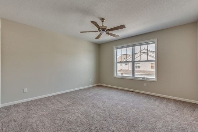 Photo - End Unit Town Home avail April 2026 : 3bd2ba2car garage Zimmerman