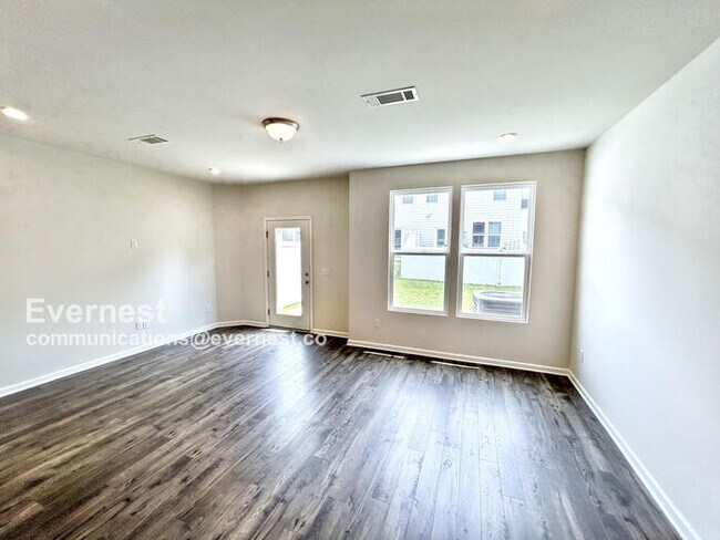 Photo - 329 Victoria Dr