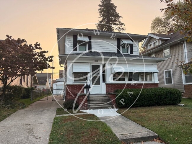 Building Photo - Beautiful West Toledo 3 bedroom home with ...