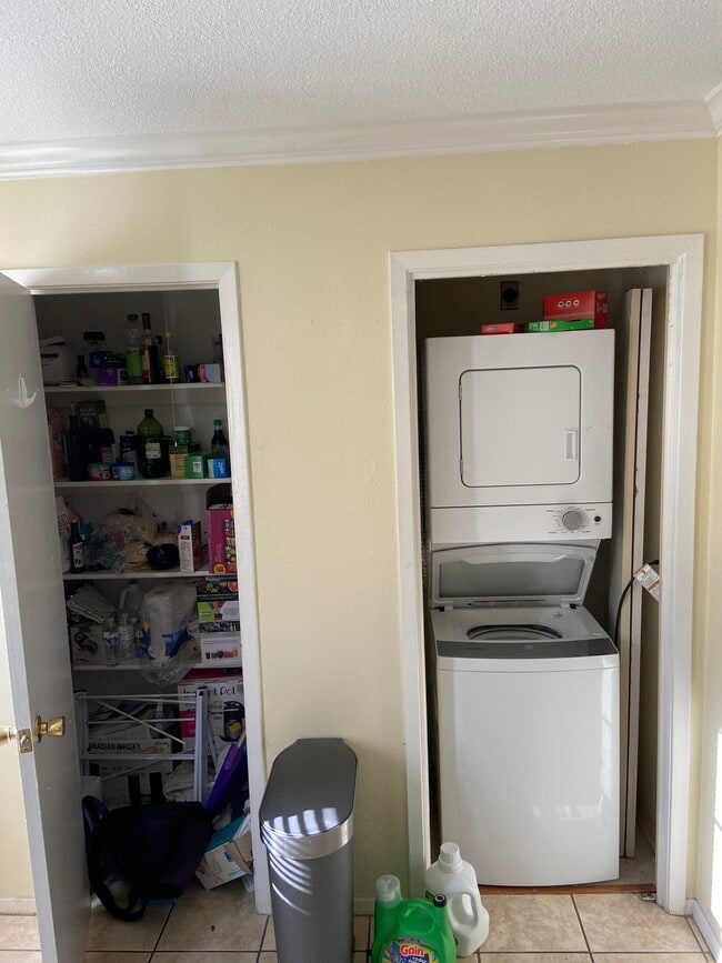 Photo - 716 W Mulberry St Unit Apt 4